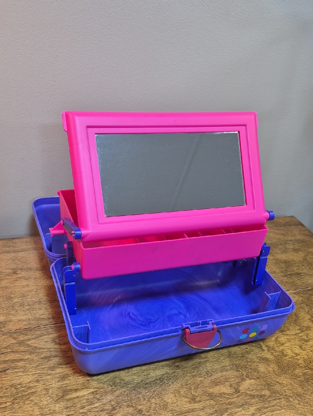 CABOODLES Vintage 90s Purple Cosmetic Case with Interior Organizer and Mirror - Picture 8 of 16